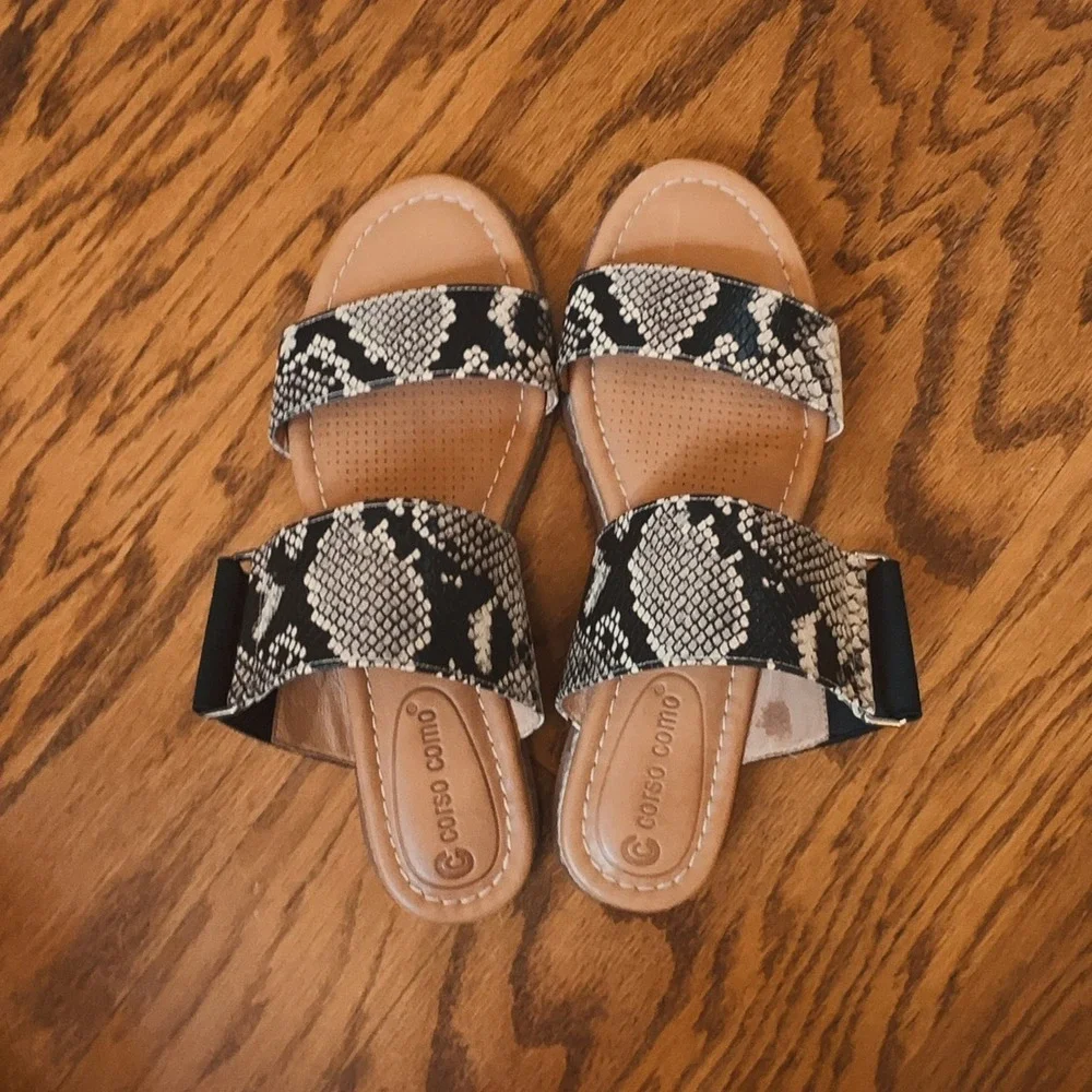 CC Corso Como Glennia Sandals Women 8M Snake Elastic‎ Strap Slide Comfort EUC